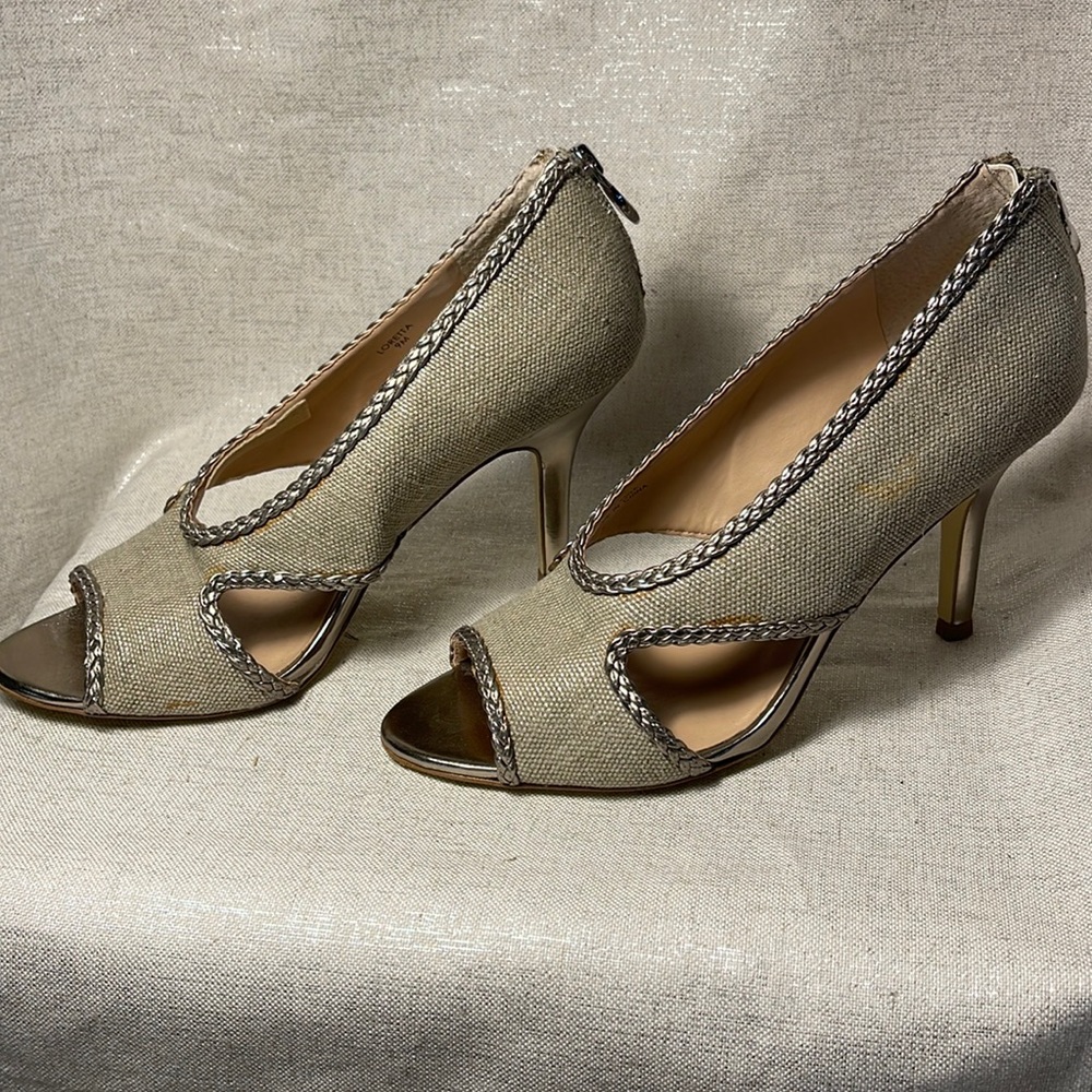 TAHARI DRESS SANDALS/PUMP